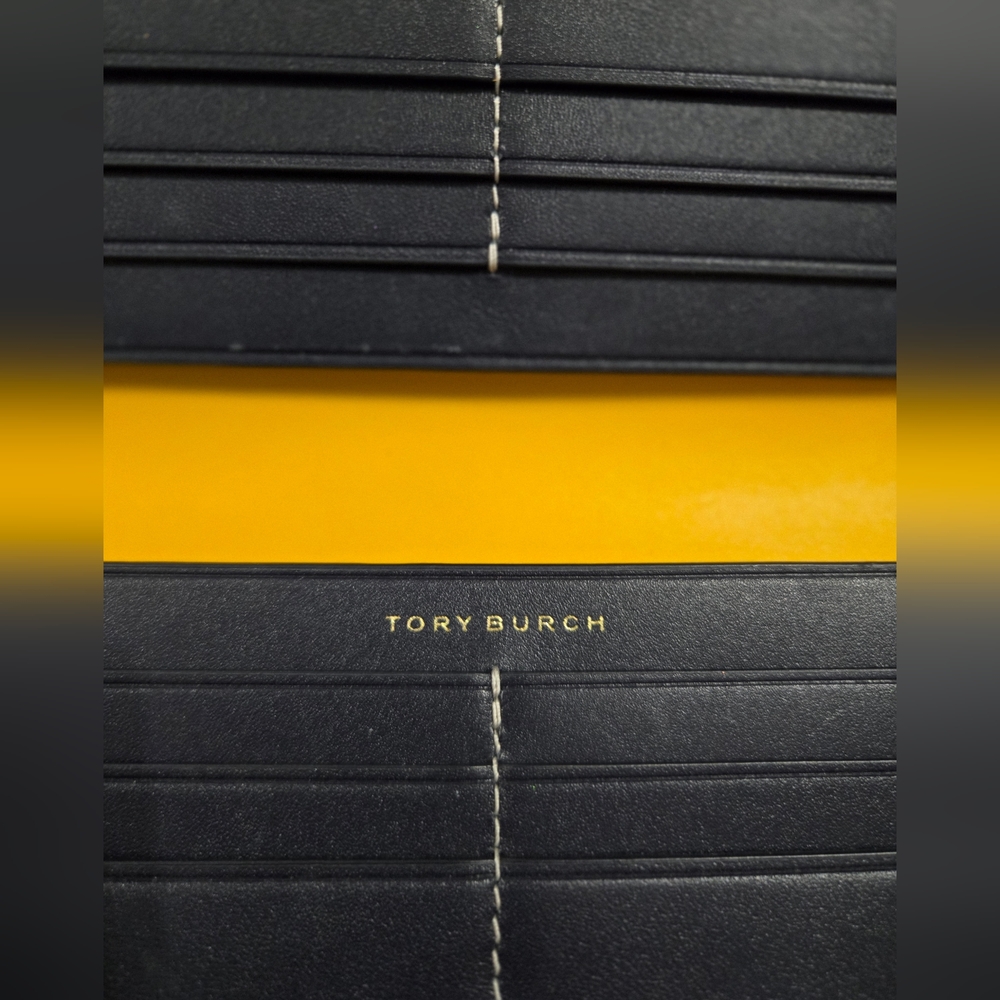 Tory Burch Jacquard monogrammed Wallet - Picture 4 of 4